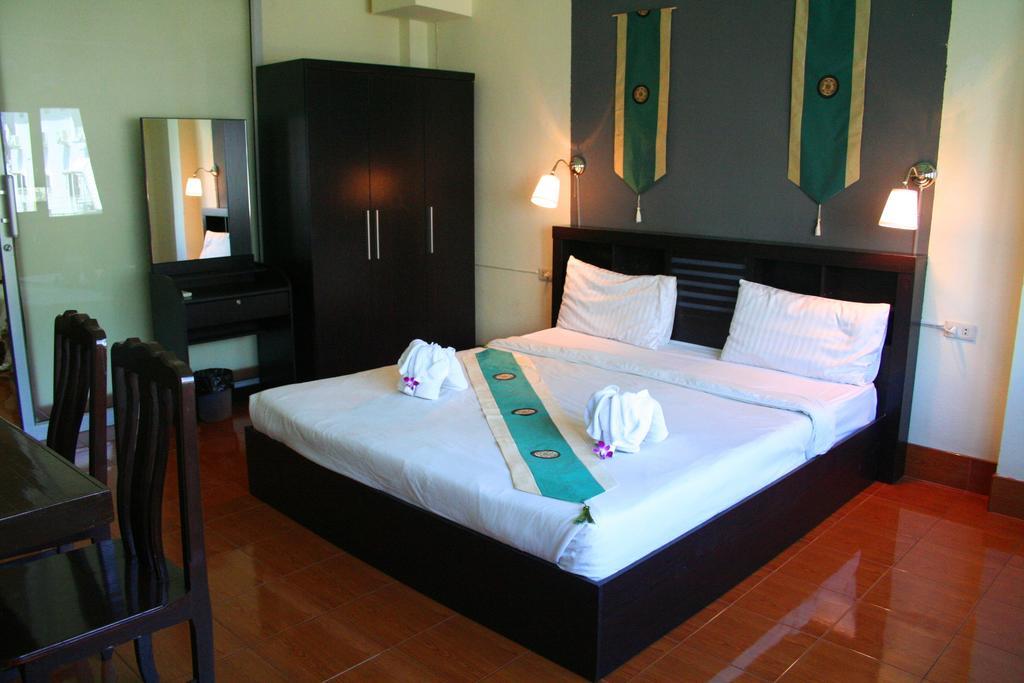 2Gether Guesthouse Karon Habitación foto