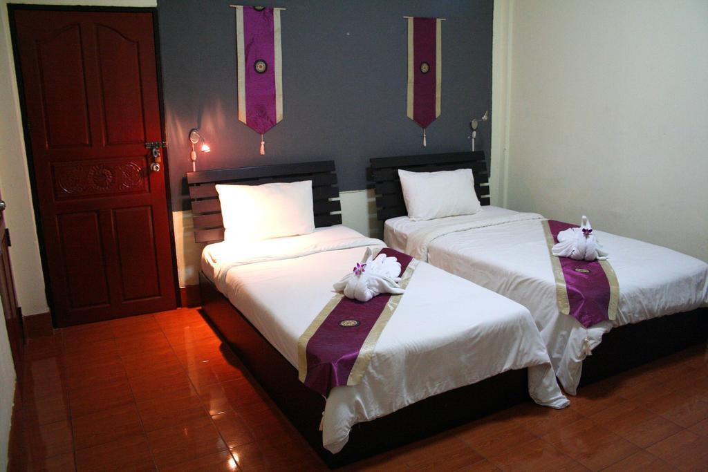 2Gether Guesthouse Karon Habitación foto