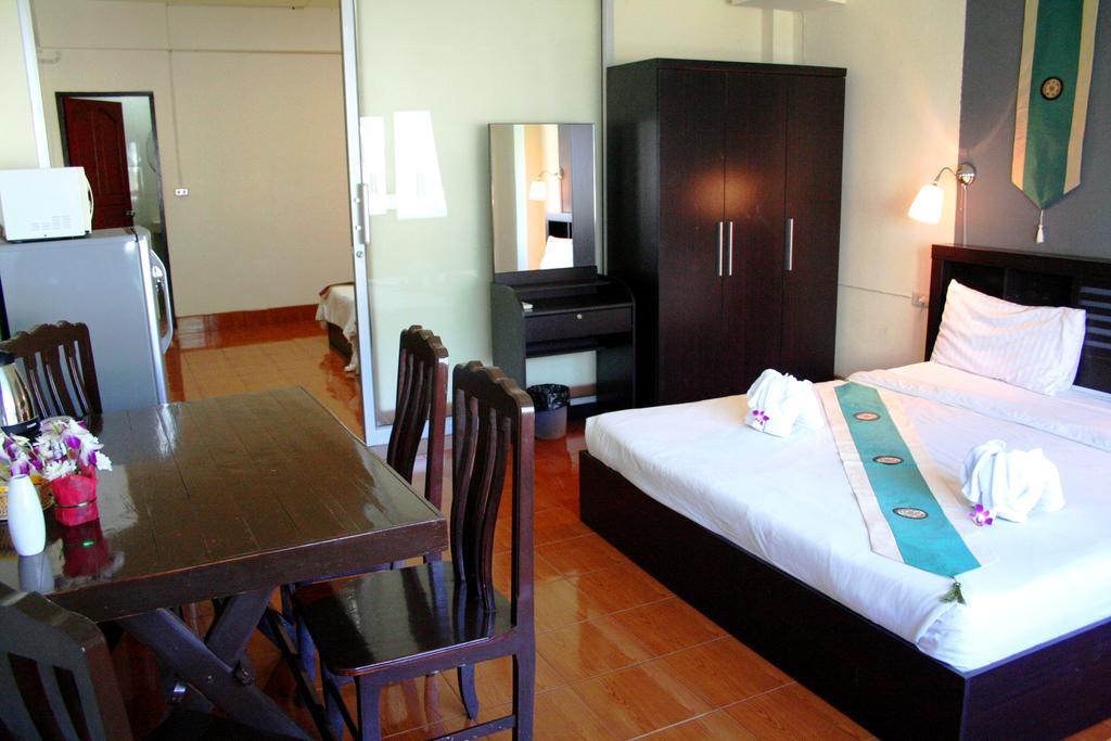2Gether Guesthouse Karon Habitación foto